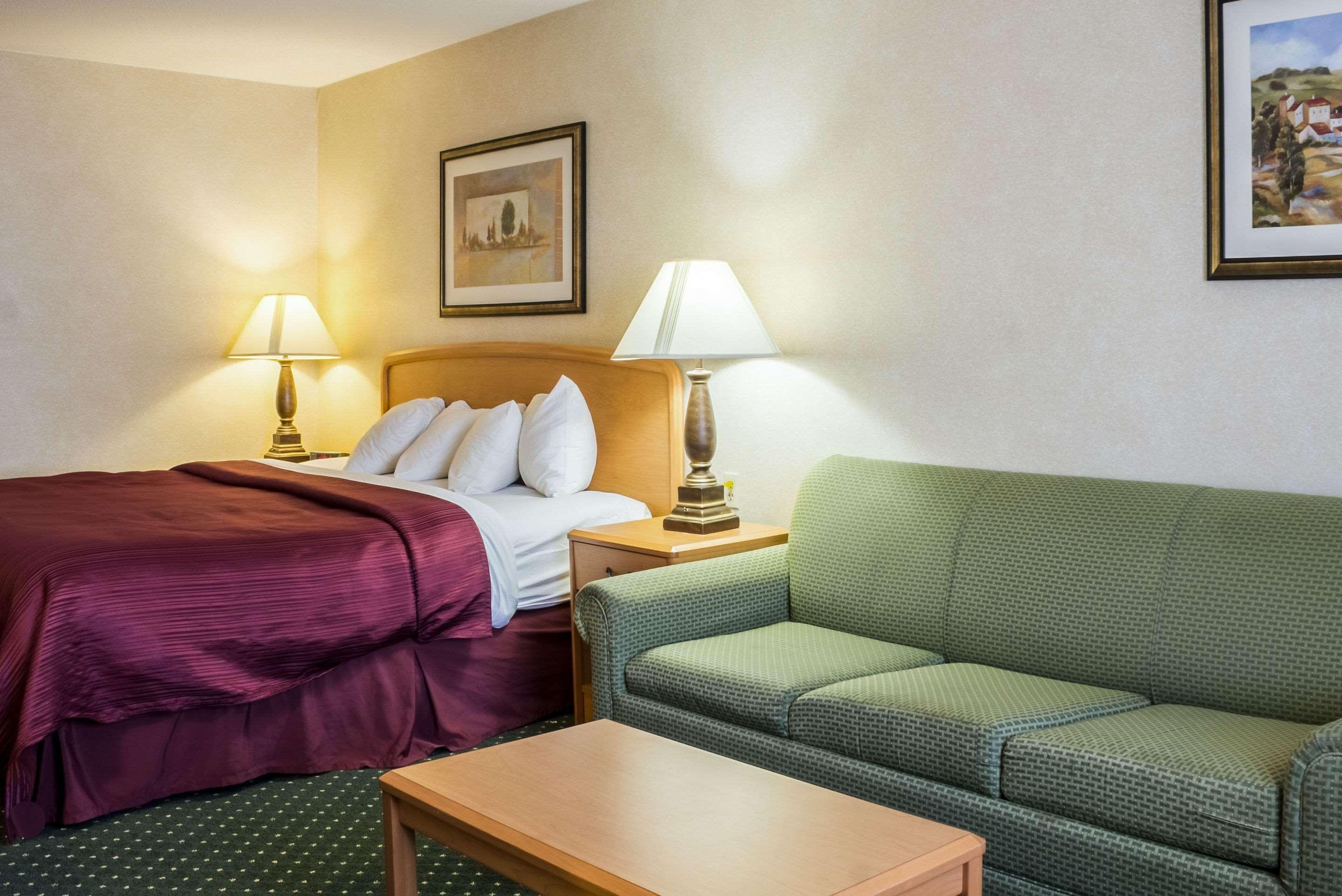 Quality & South Hotel 2*